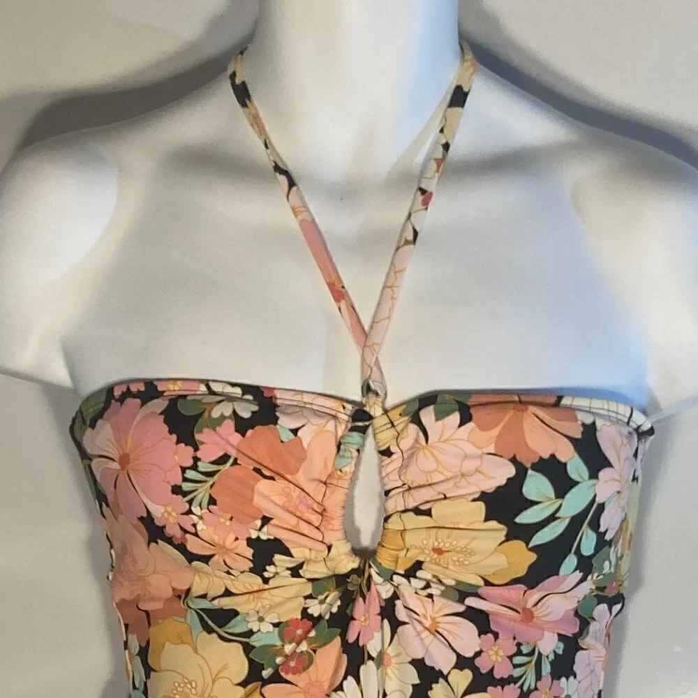 Shade & Shore NWOT SZM Black Floral Halter One Piece Figure Flattering Swimsuit